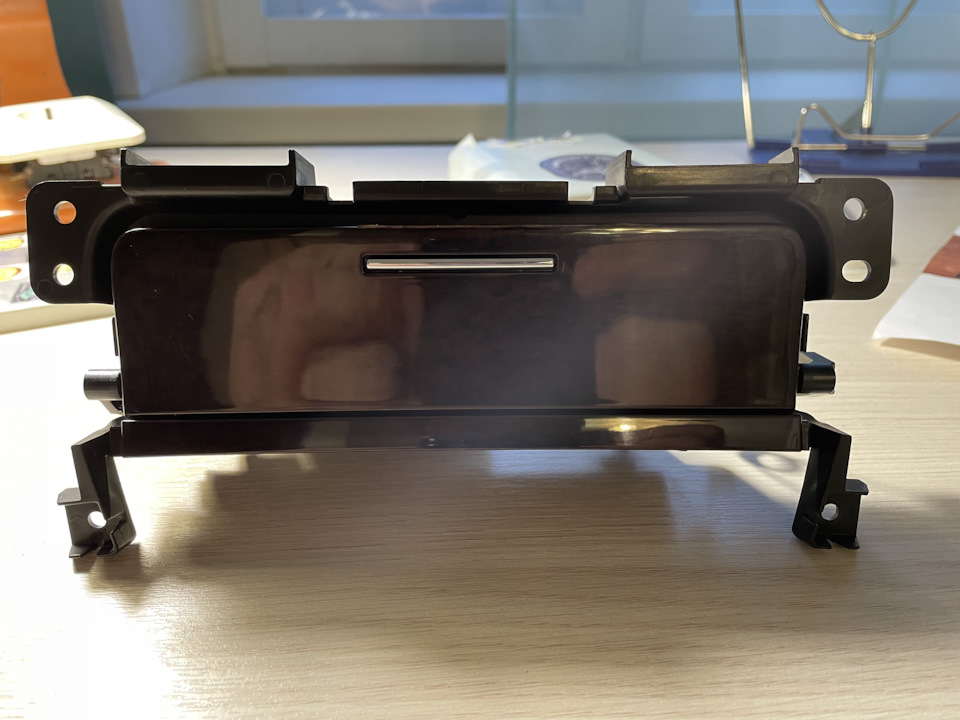 Бардачок центральной консоли Митсубиси Лансер X на Mitsubishi Lancer X ...