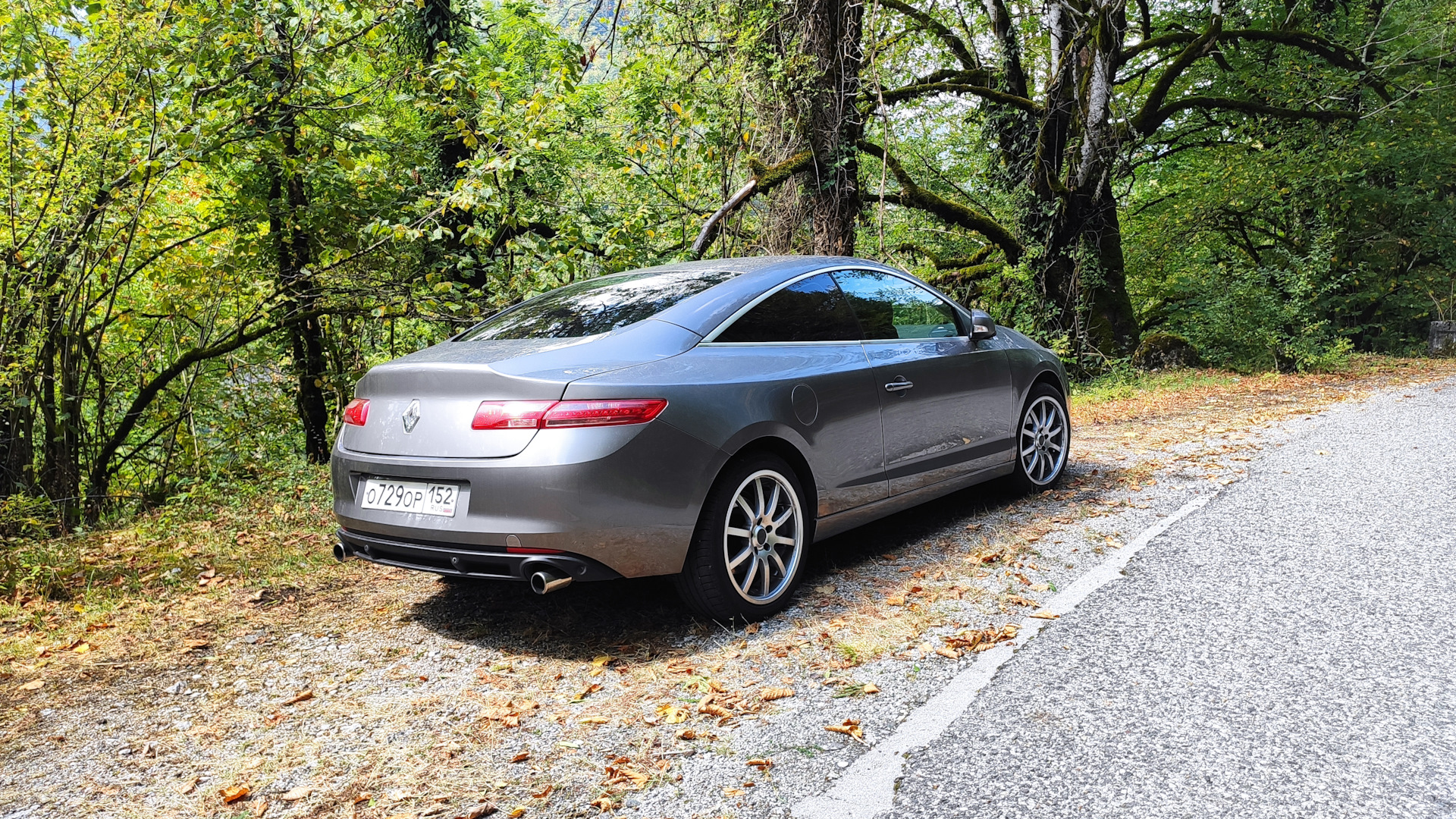 Renault Laguna Coupe 2.0 бензиновый 2009 | Лу́на на DRIVE2