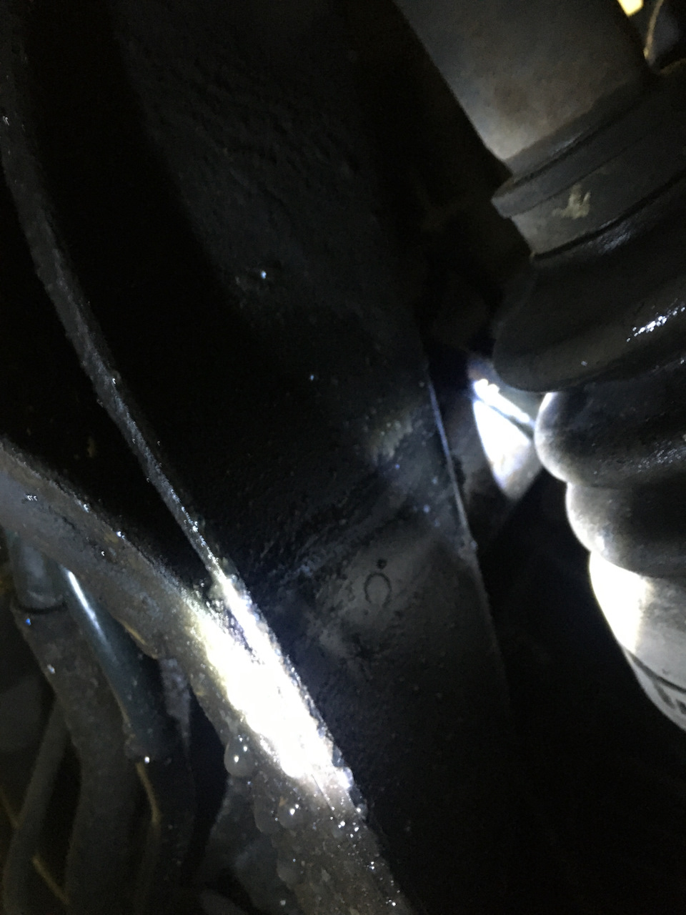 Замена сальников золотникового механизма рулевой рейки. — Subaru ...