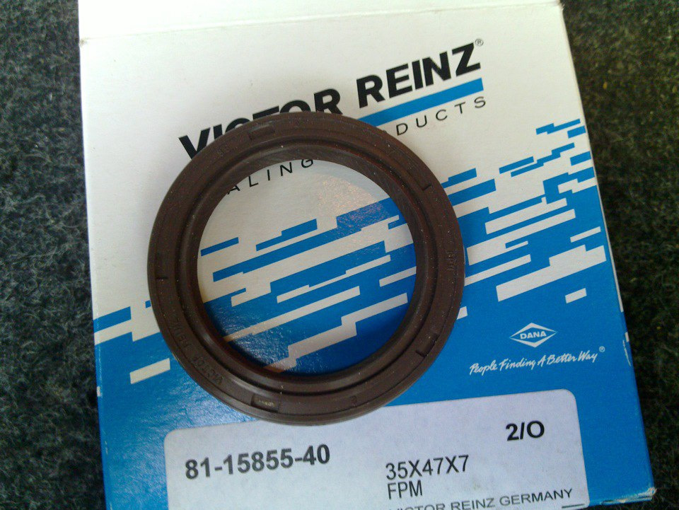 Сальник коленвала. 81-15855-40 Victor REINZ сальник. Рено Логан 1 сальник коленвала передний. Сальник коленвала передний Круз 1.6 Victor REINZ. Сальник коленвала Рено Логан 35*47*7.