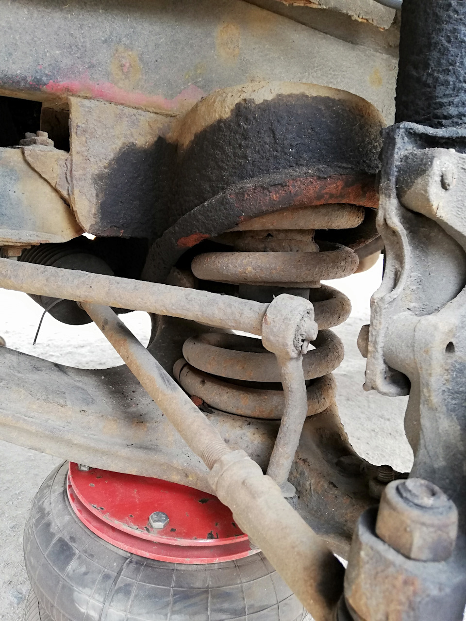 Просела пружина — Ford Transit (5G), 2,5 л, 1995 года | своими руками ...