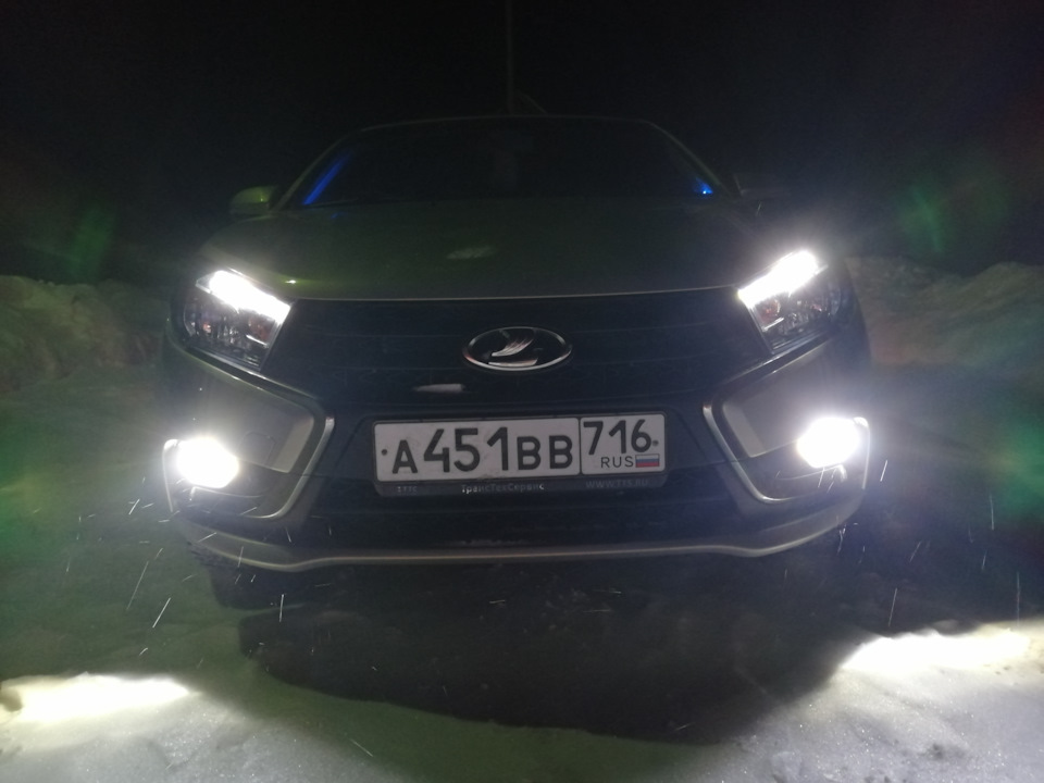 Как поменять лампочку дхо на весте св
