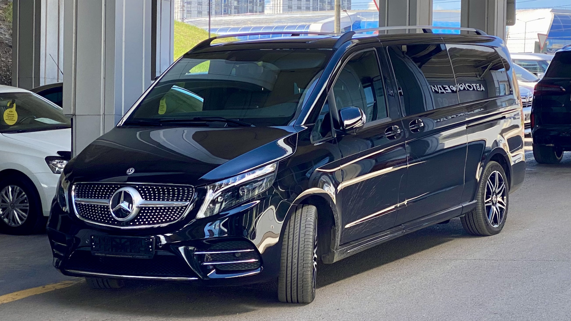 Mercedes-Benz V-Class (W447) 2.0 дизельный 2023 | V300d 4MATIC на DRIVE2