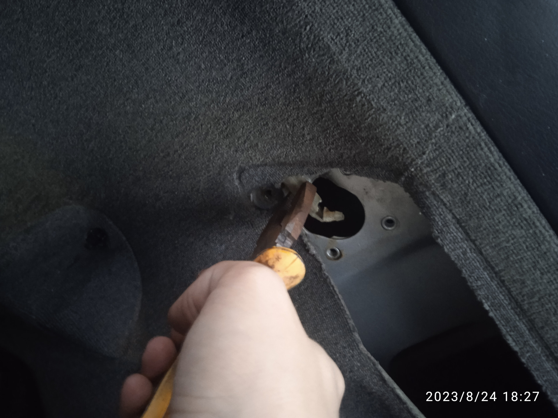 Сломалась ручка двери внутренняя — Lada 21101, 1,6 л, 2006 года ...