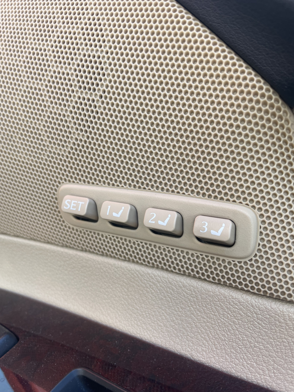 Регулировка водительского сидения — Lexus IS II, 2,5 л, 2007 года ...
