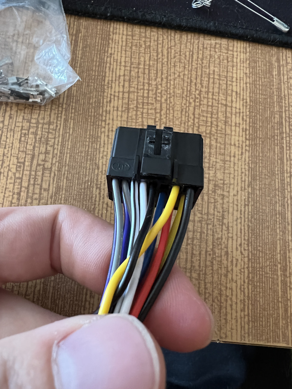 Магнитола не выключается при запуске. Mvh-280fd. pioneer mvh-280fd. магнитола пионер deh 2210ub. pioneer mvh-280fd разъемы.