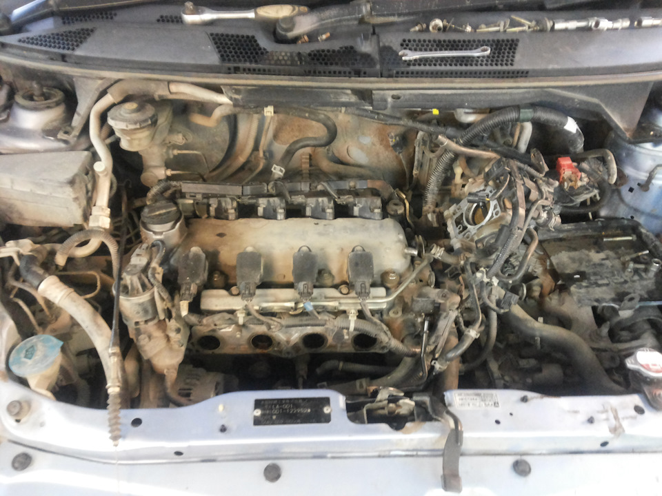 Эмульсия в масле и смола в масляном картере — Honda Fit (1G), 1,3 л ...