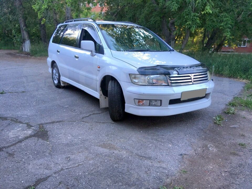 Митсубиси шариот грандис 1999. Mitsubishi Chariot 2.4 1999. Mitsubishi Chariot 2. Toyota Chariot. Mitsubishi семейный.