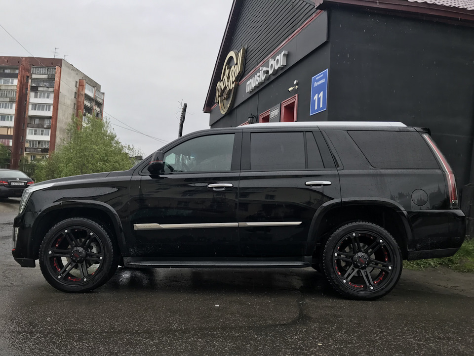 Фото в бортжурнале Cadillac Escalade (4G)