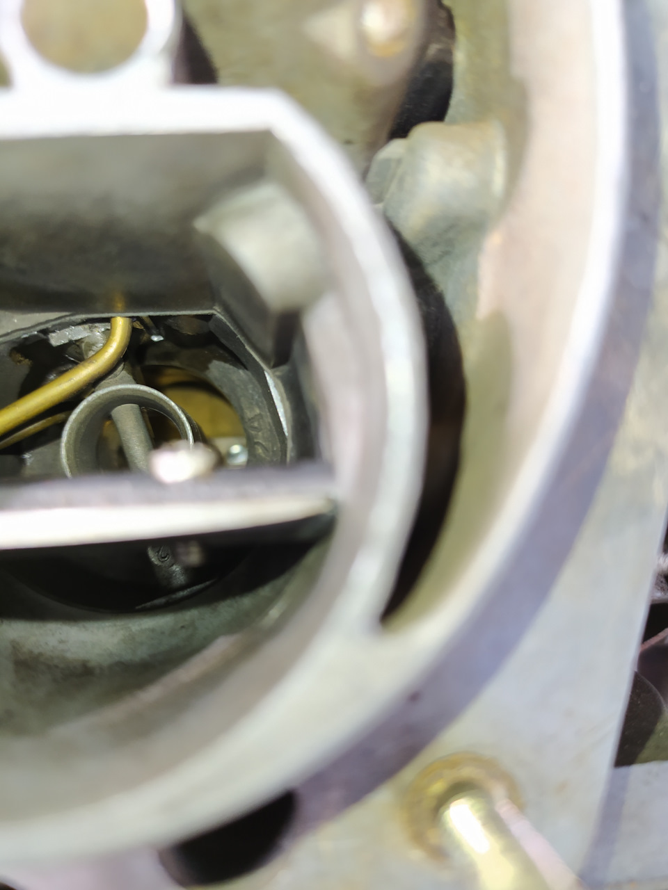 2.3 на солексе, сечет бензин с малого диффузора — Сообщество «DRIVE2 ...