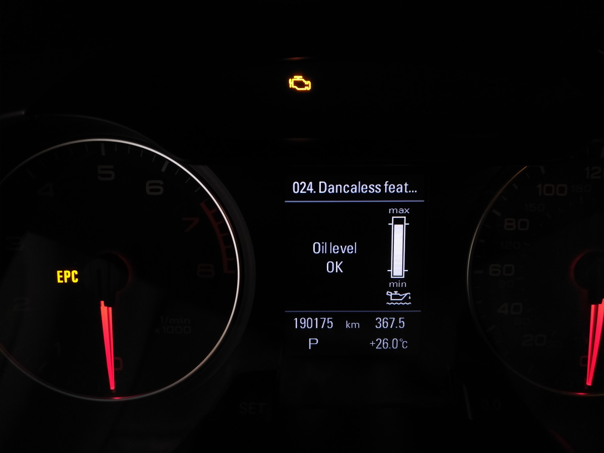Top oil level перевод. Top oil level перевод. Нормальный уровень масла в лексус ис 250. Top up oil level сценик 2. Объем масла лексус ис 250.