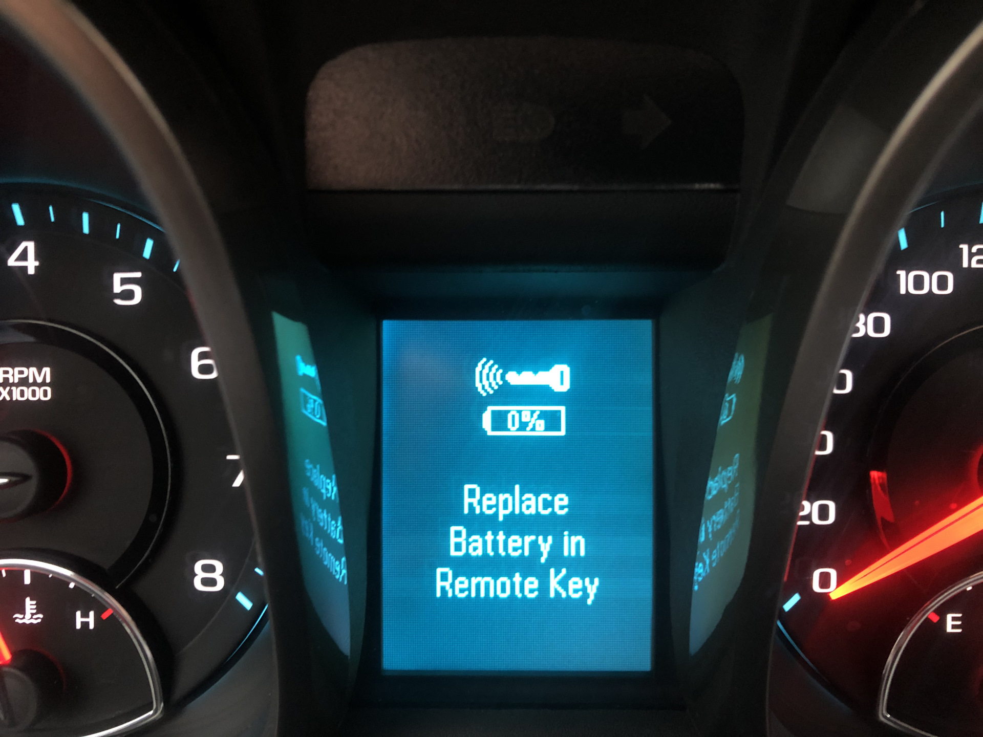 Замена батарейки в пульте — Chevrolet Malibu (8G), 2,5 л, 2013 года ...