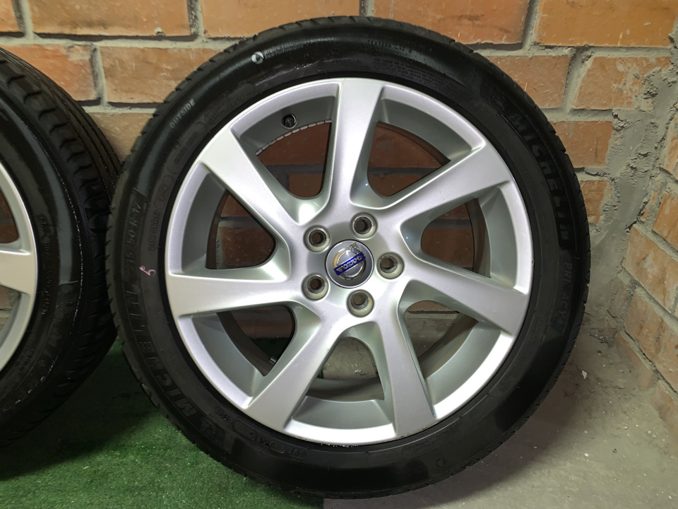 Шины летние Michelin 215/50 R17, литые диски Borbet 7Jx17 ET50 5x108 на ...