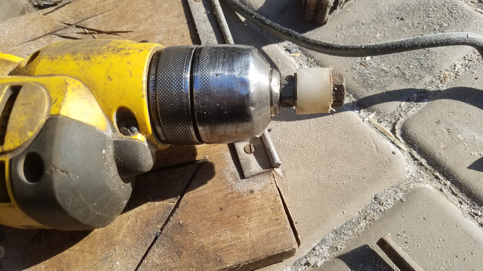 Ремонт провисшей двери — Volkswagen Transporter T4, 2,4 л, 1993 года ...