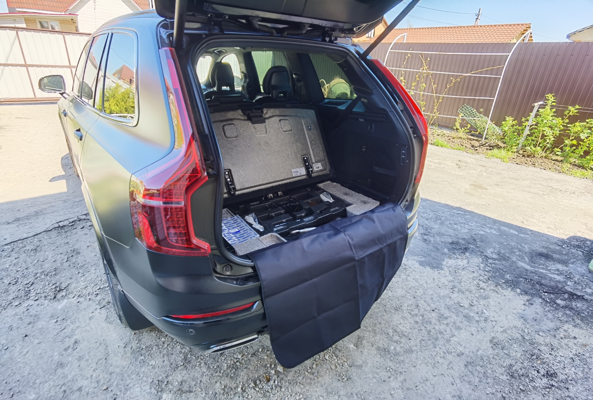 Защита штанов от бампера и номеров от камер — Volvo XC90 (2G), 2 л ...