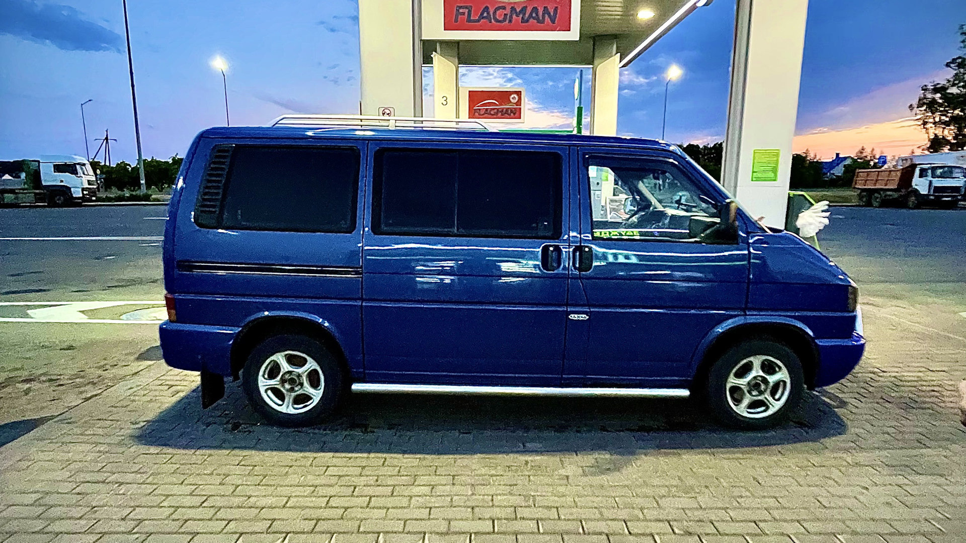 Volkswagen Caravelle (T4) 2.5 дизельный 1993 | +мультик на DRIVE2