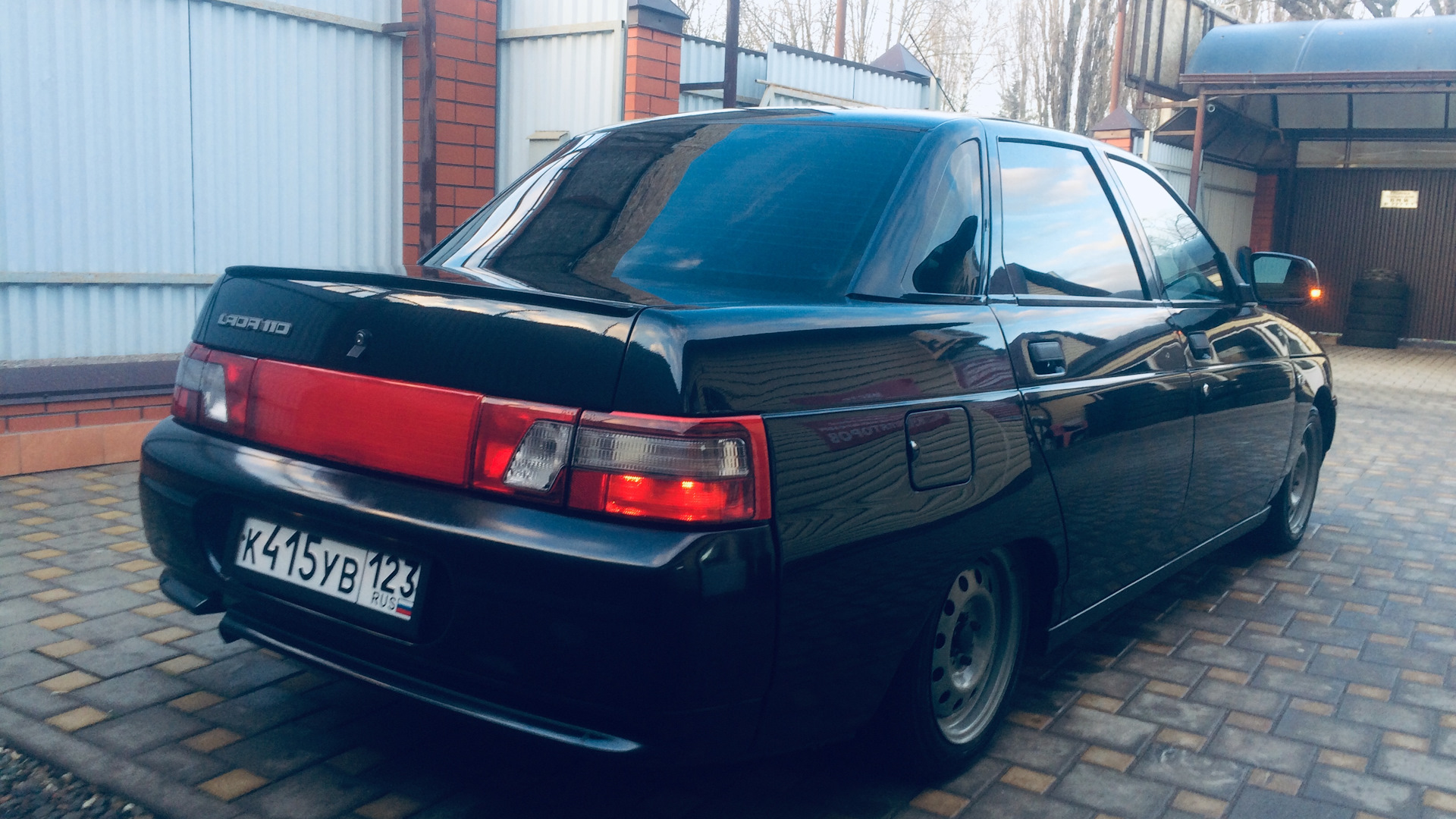 Lada 21104 1.6 бензиновый 2012 | Black is Black на DRIVE2