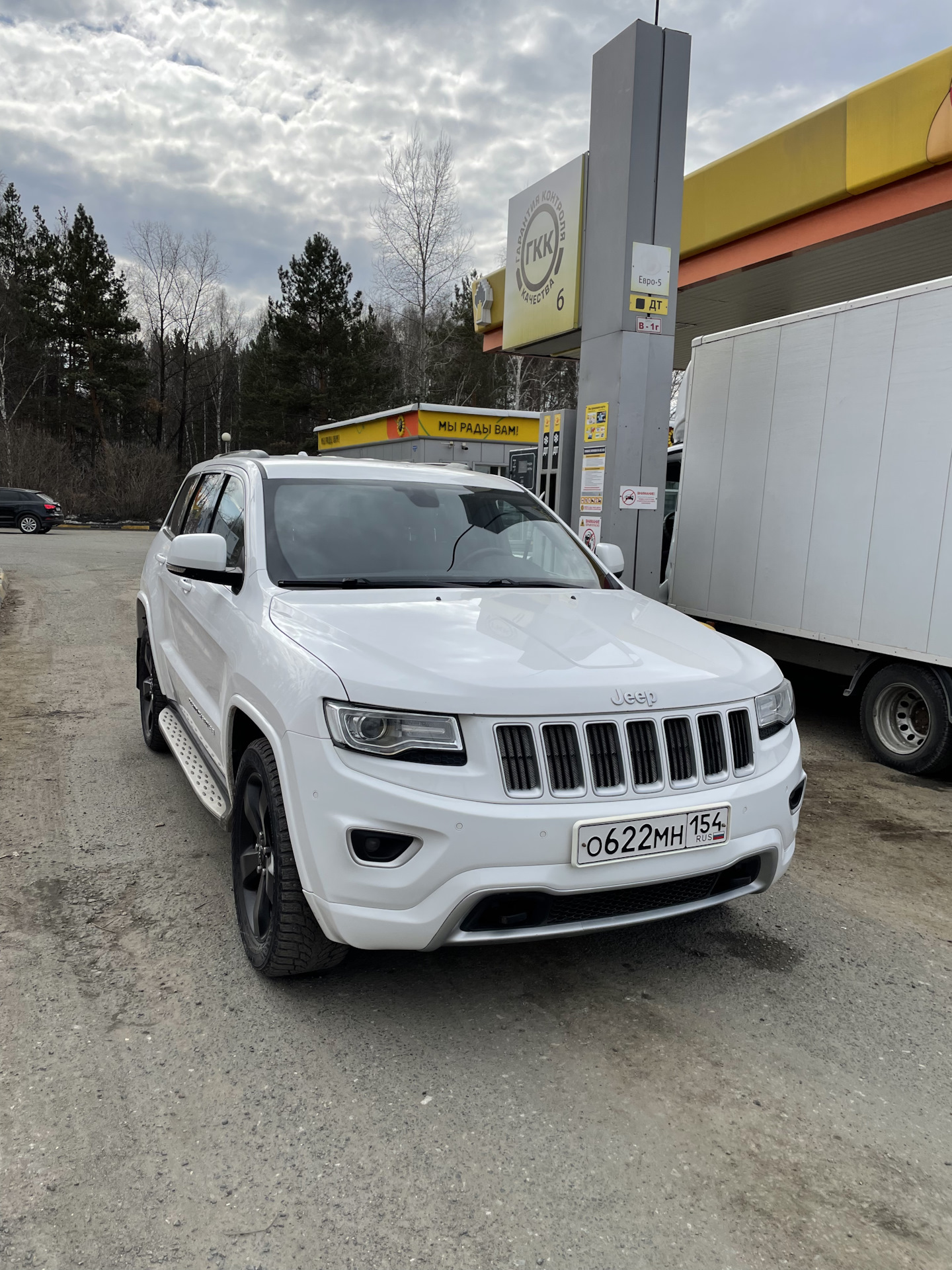 Акценты на брутальность — Jeep Grand Cherokee (WK2), 3 л, 2015 года ...