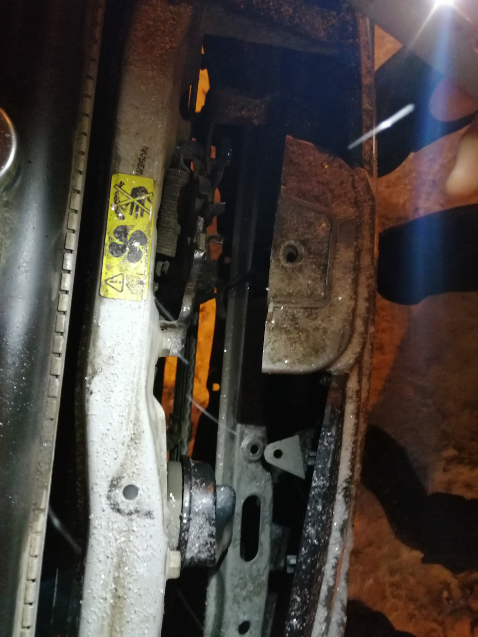 Небольшое ДТП. — Nissan Almera II (N16), 1,8 л, 2004 года | ДТП | DRIVE2