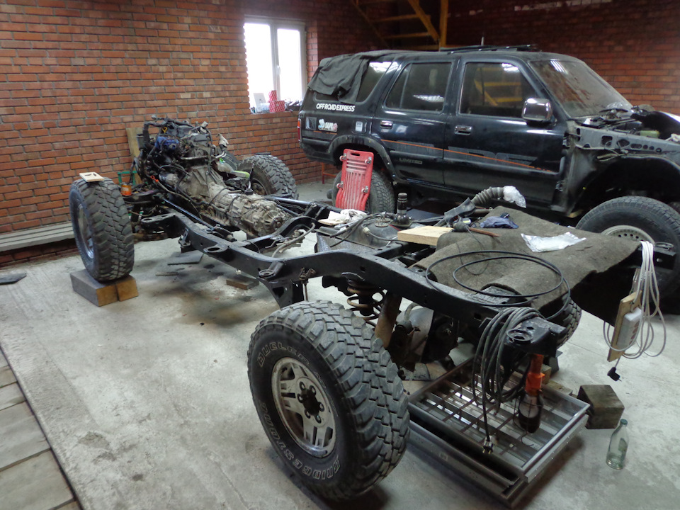 Фото в бортжурнале Toyota Hilux Surf (2G)