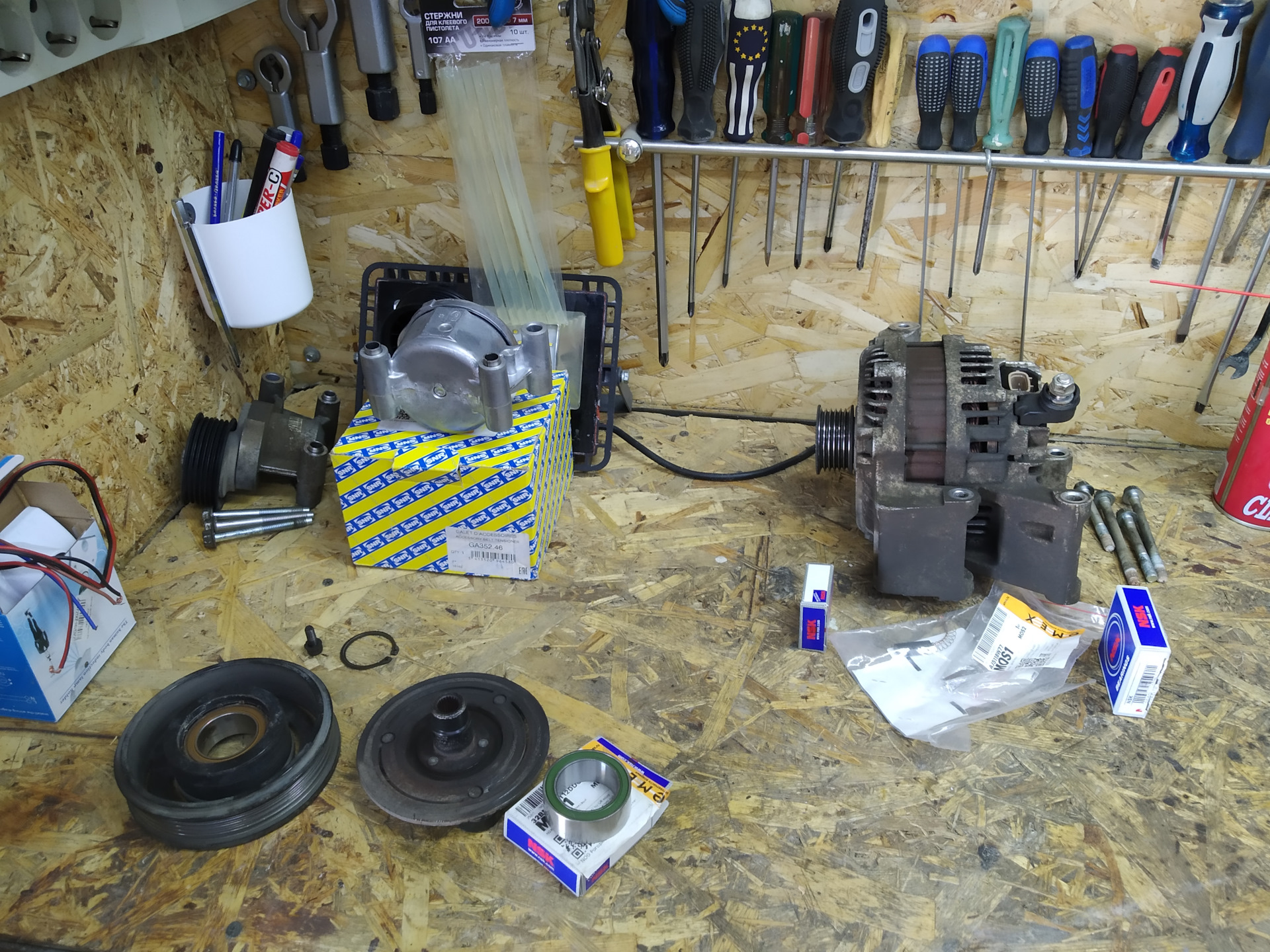 Шум подшипника навесного. — Mazda 3 (1G) BK, 2 л, 2008 года | своими ...