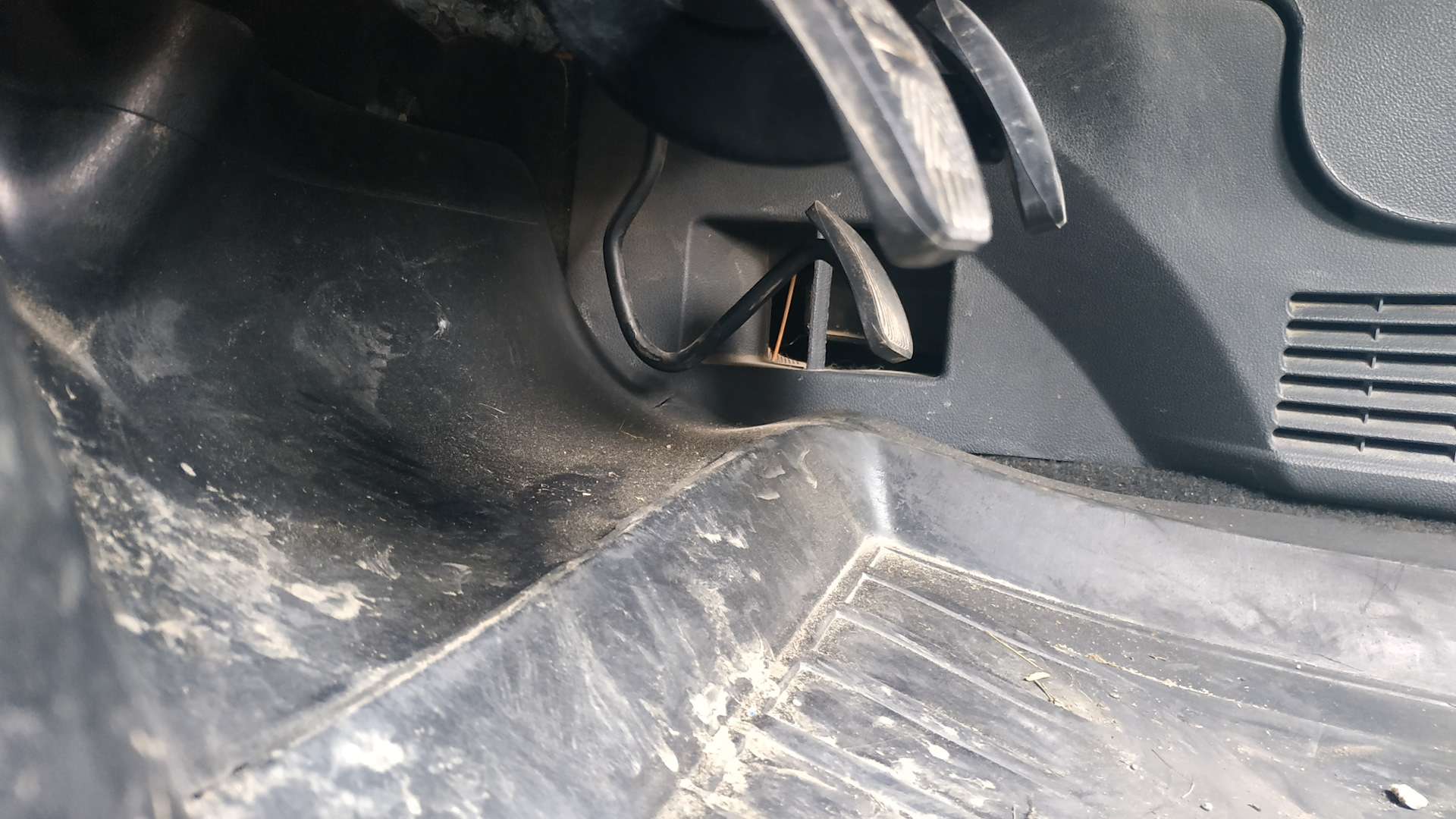 Как снять педаль газа на приоре