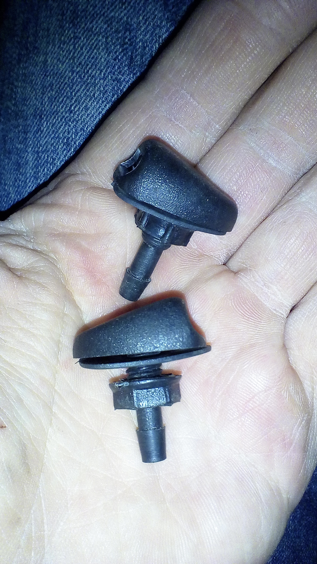 4. Nz2081 kf3 форсунки стеклоочистителя хендай крета. Регулировка веерных омывателей стекла на nissan note. Веерная форсунка на гетц. Регулируем веерные форсунки.