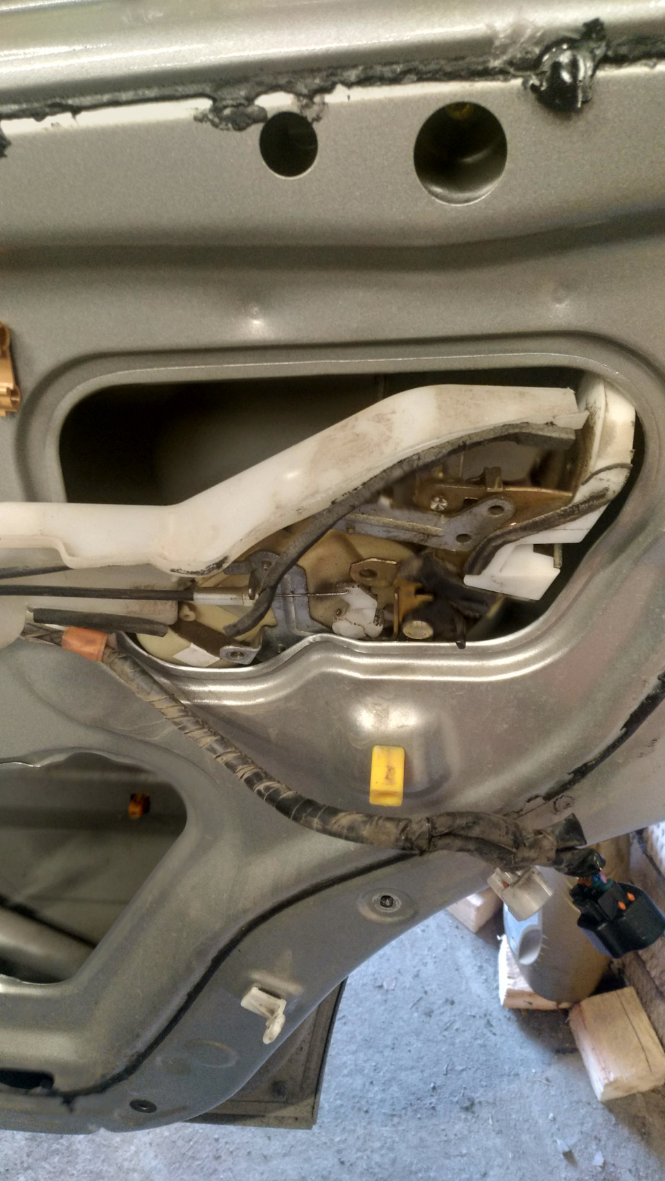 электрозамок на авто ремонт Фото в бортжурнале Toyota Harrier (1G)