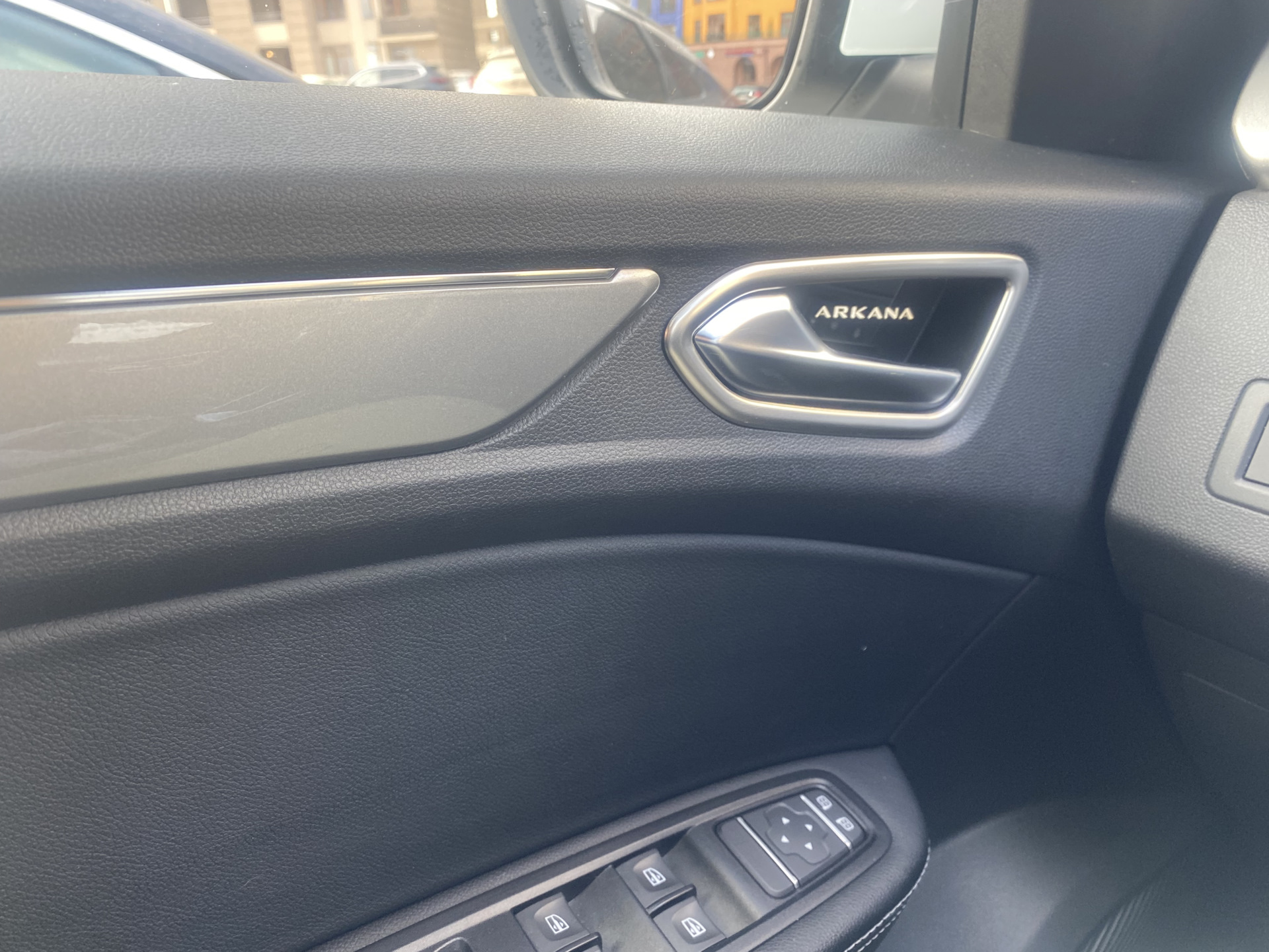 Накладки на дверные ручки и кнопку старт. — Renault Arkana, 1,6 л, 2019 ...
