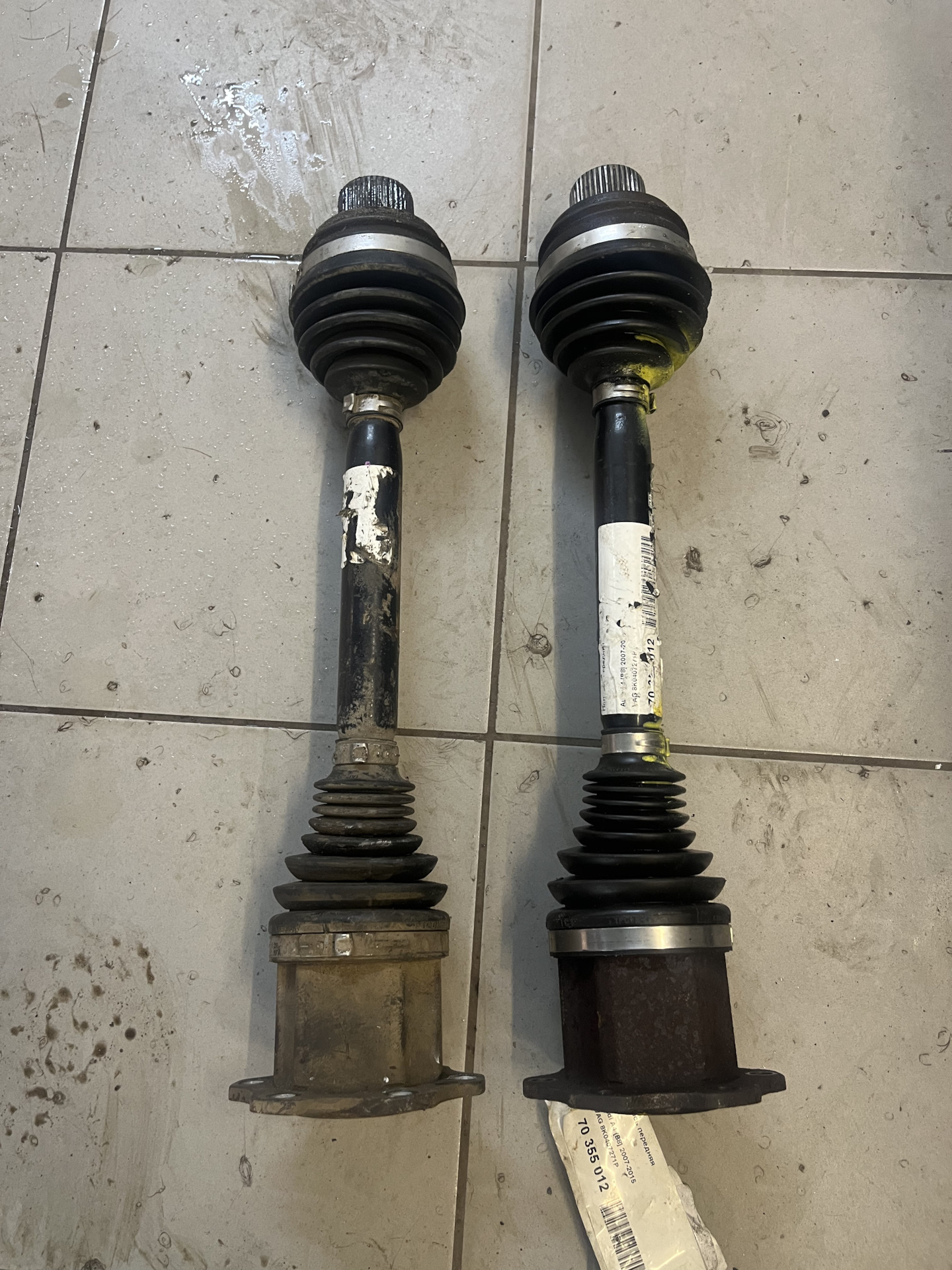 Замена задних колодок и полуоси — Audi A4 Allroad (B8), 2 л, 2011 года ...