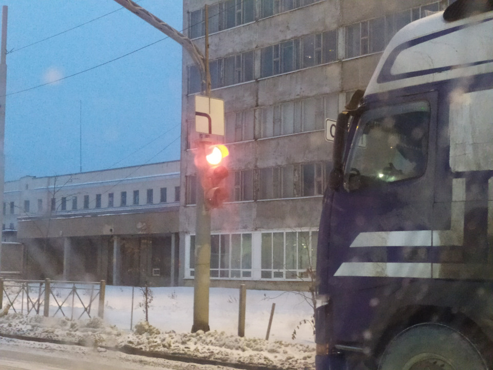 Аккум N3 — Nissan Note (1G), 1,6 л, 2012 года | запчасти | DRIVE2