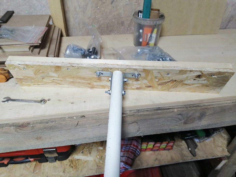 Скребог для чистки крыши. — DRIVE2