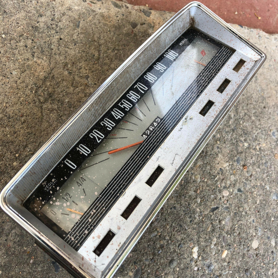 Спидометр в милях ВАЗ 2101 / ВАЗ 2102 / FIAT 124 ранний БЕСЦЕННО ...