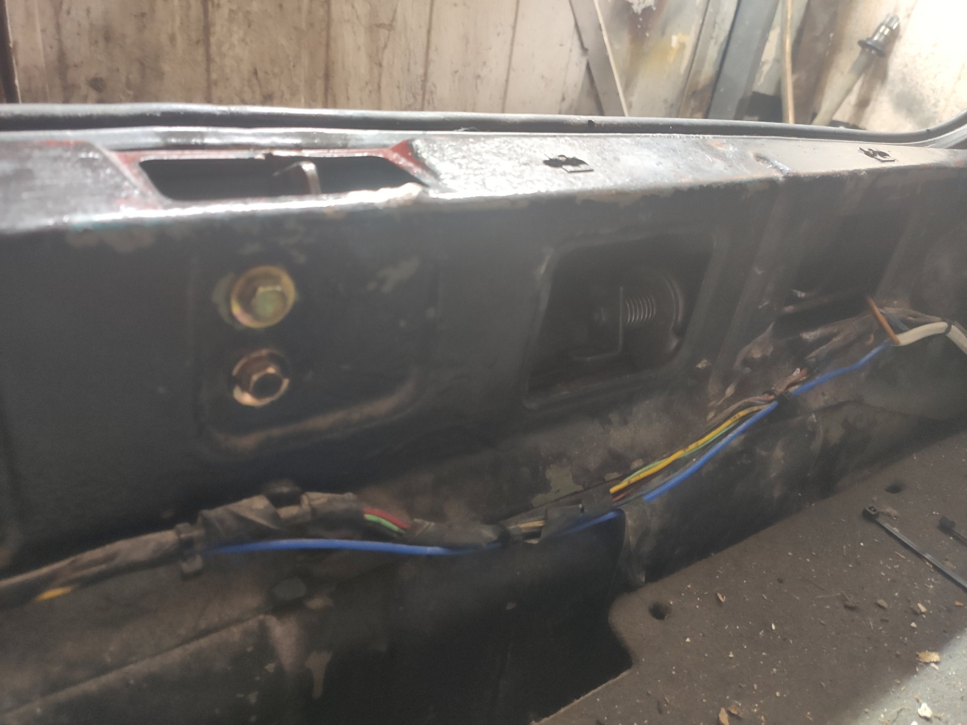 Соленоид открытия багажника — Daewoo Nubira I, 1,6 л, 1998 года ...