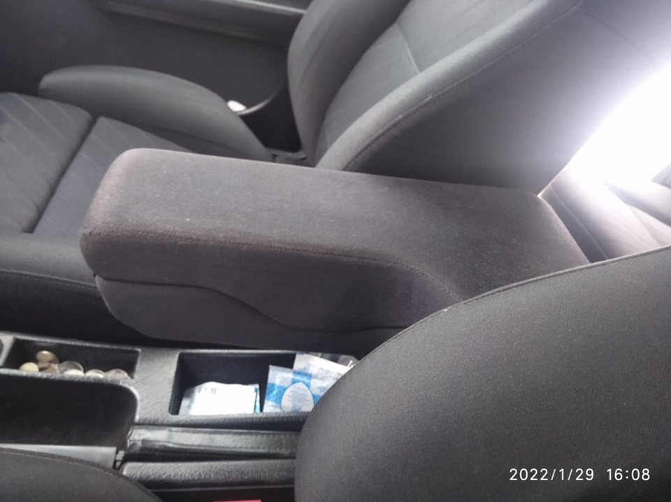Замена сидений и магнитолы — Audi A6 (C4), 2,5 л, 1996 года | своими ...
