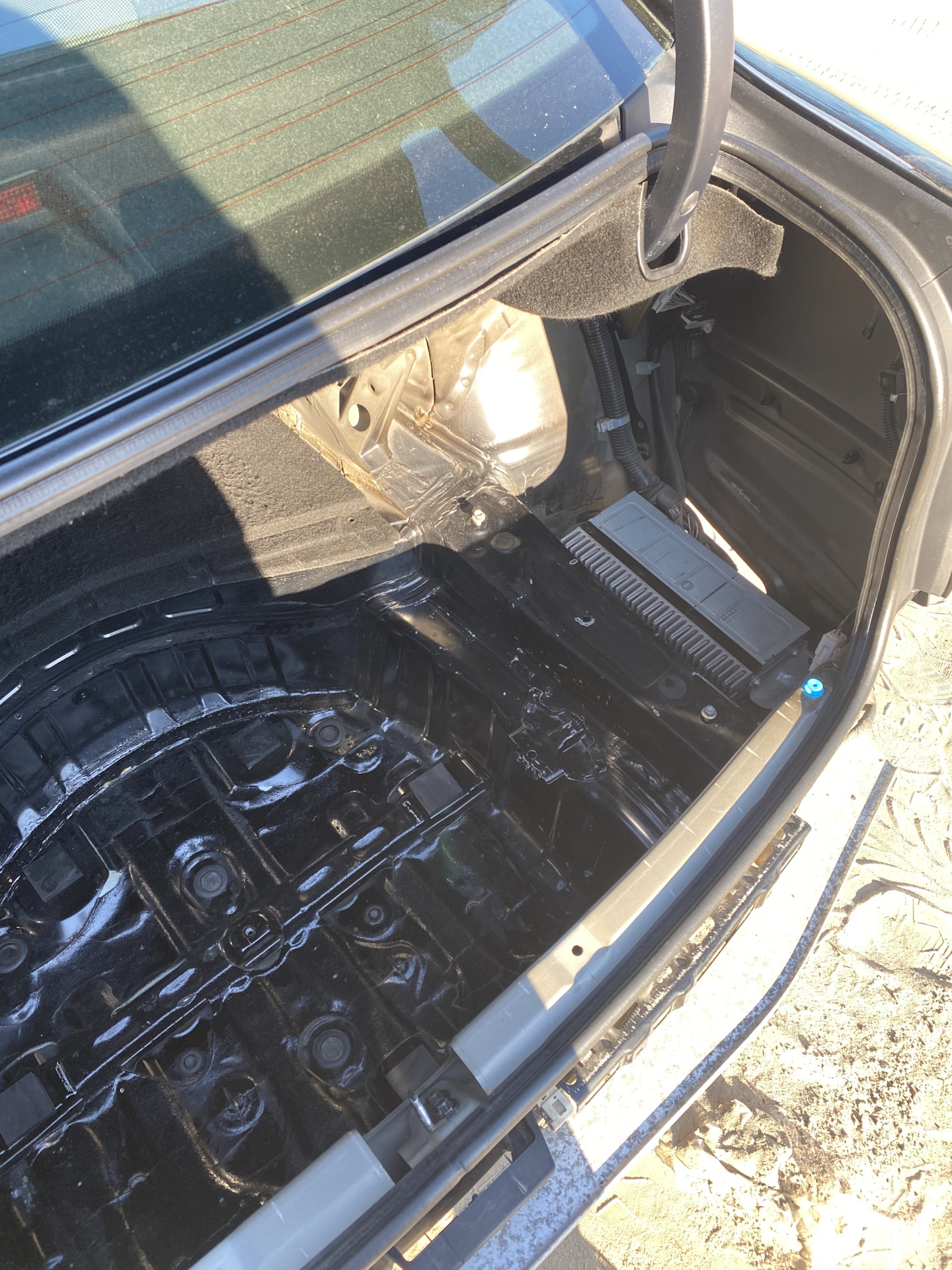 Замена вентиляционных шторок и чистка багажника Lexus IS 250 — Lexus IS ...