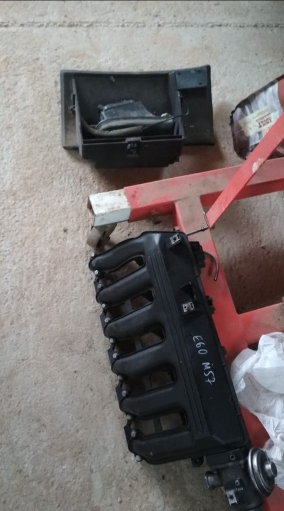 Новый впускной — BMW 7 series (E38)