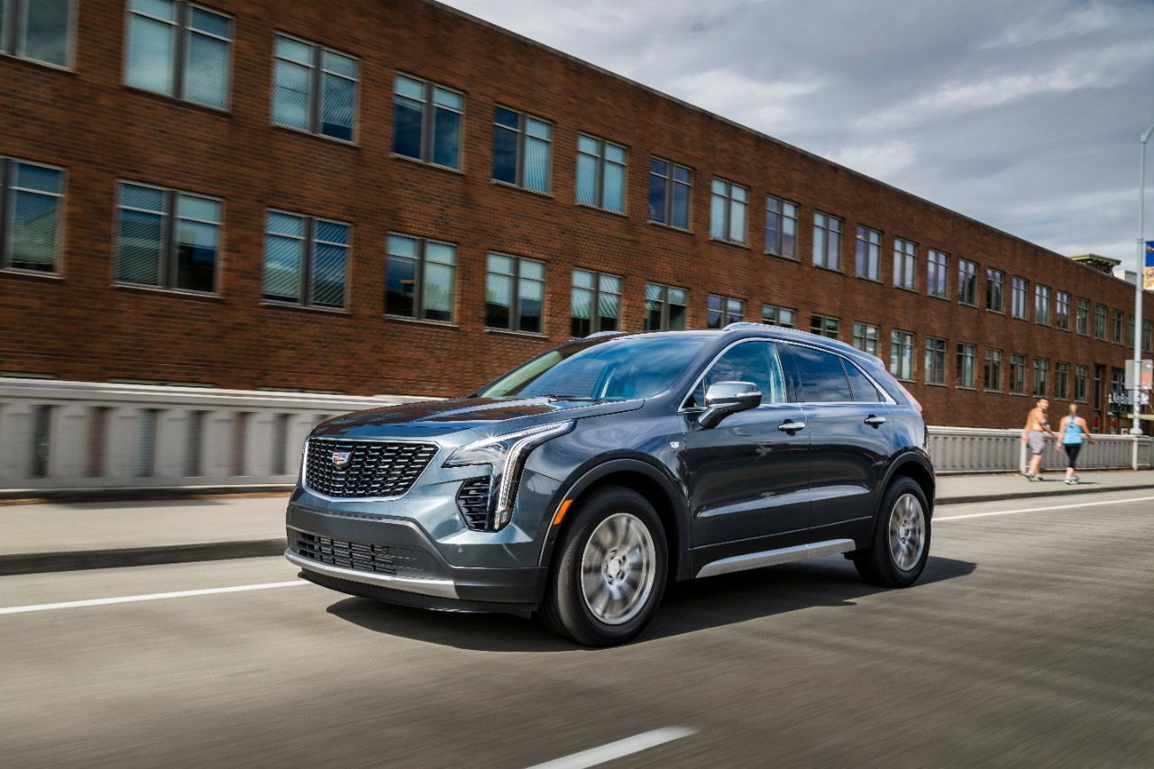 Cadillac xt4 отличие от xt5