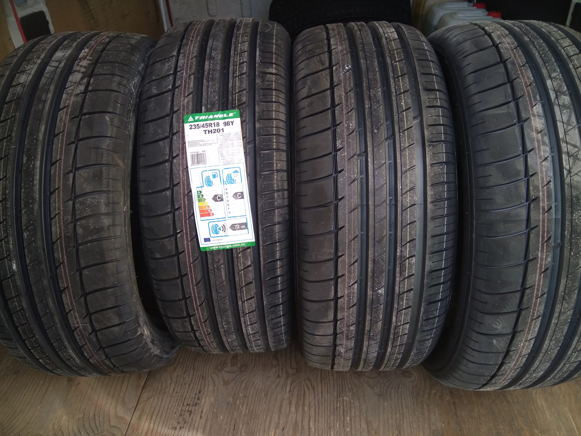 Nexen 235 55 r19