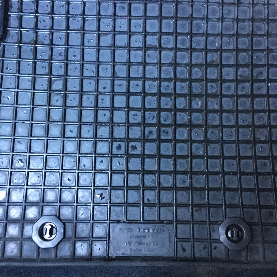 На днях заметил, что не горит задний габарит. — Mitsubishi Galant (8G ...