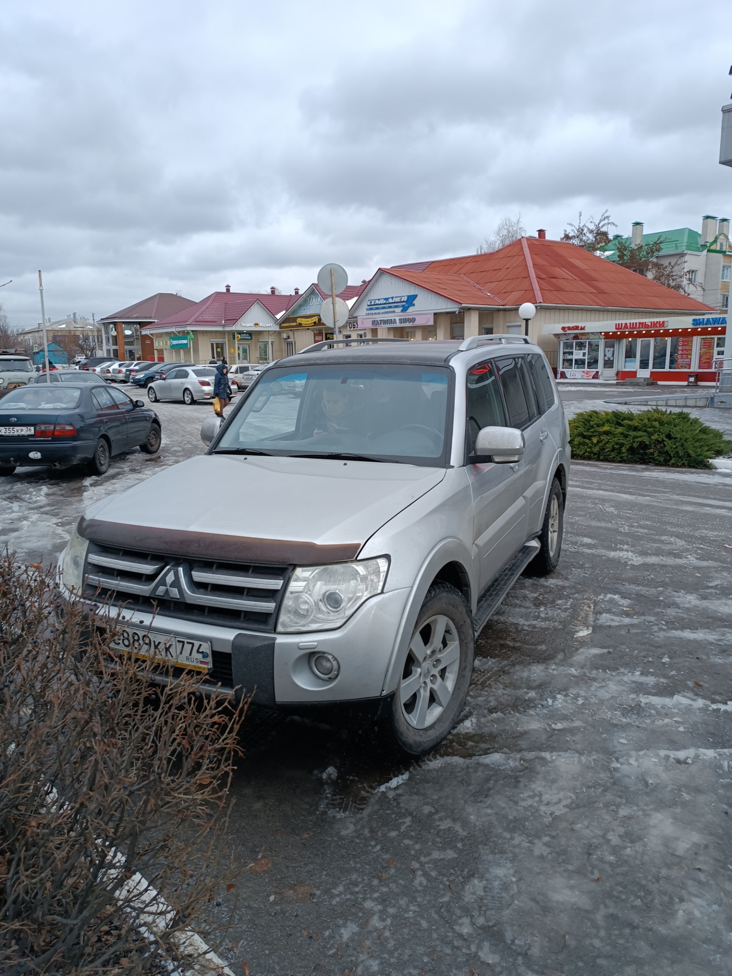 Течь люка! — Mitsubishi Pajero (4G), 3,8 л, 2007 года | кузовной ремонт |  DRIVE2