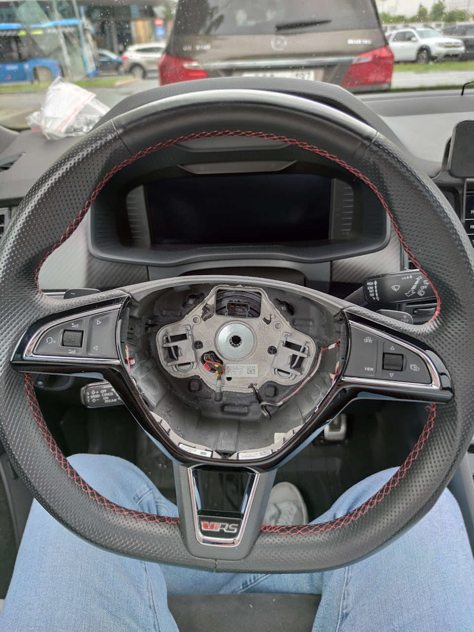 Подушка ушла — Skoda Kodiaq RS
