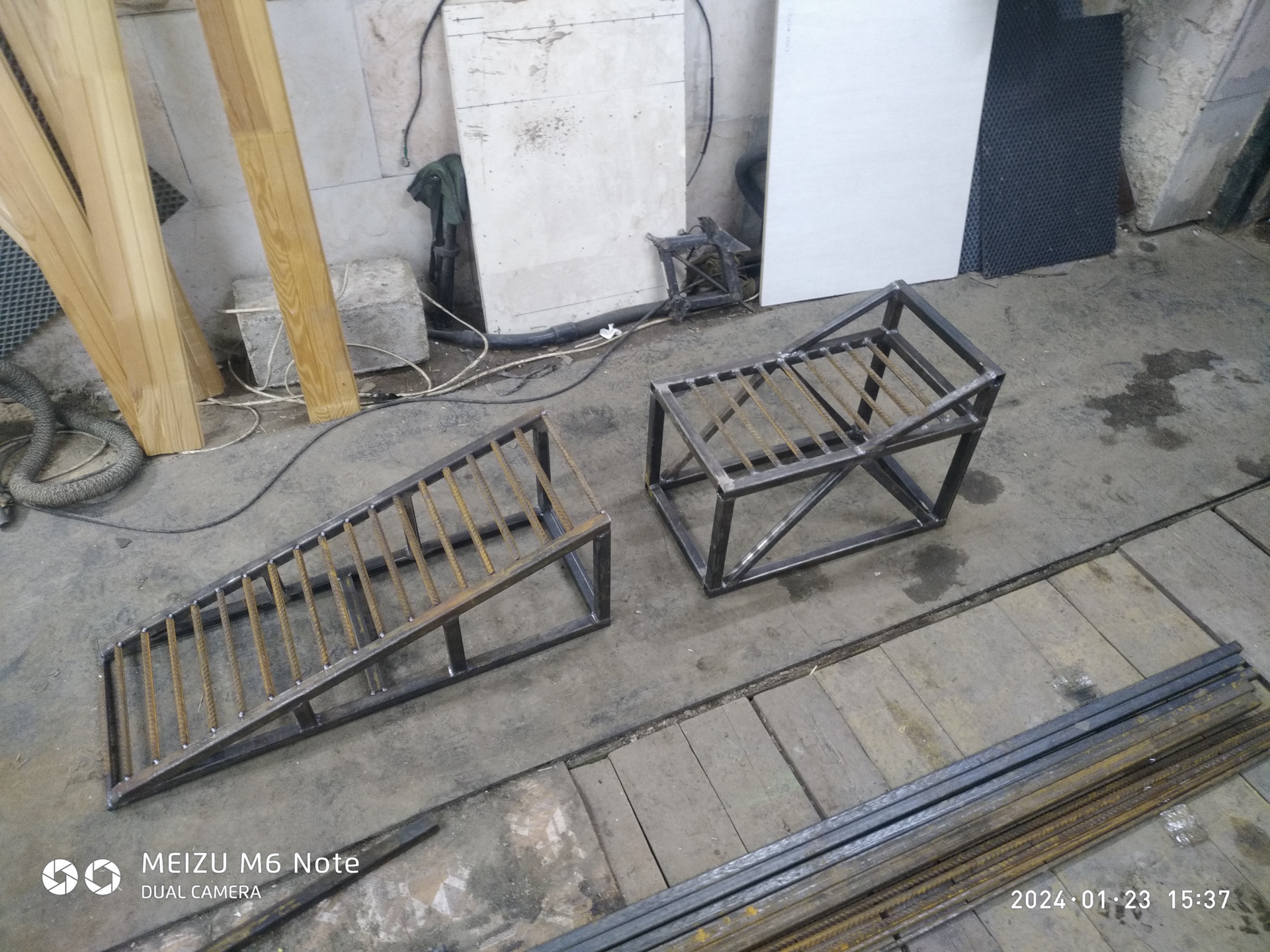 Откатные ворота из профильной трубы 50х25. Теплица из профильной трубы. Хозблок 2х2 металлокаркас чертеж. Трубогиб и3430. Труба профильная 40х20х2 теплица.