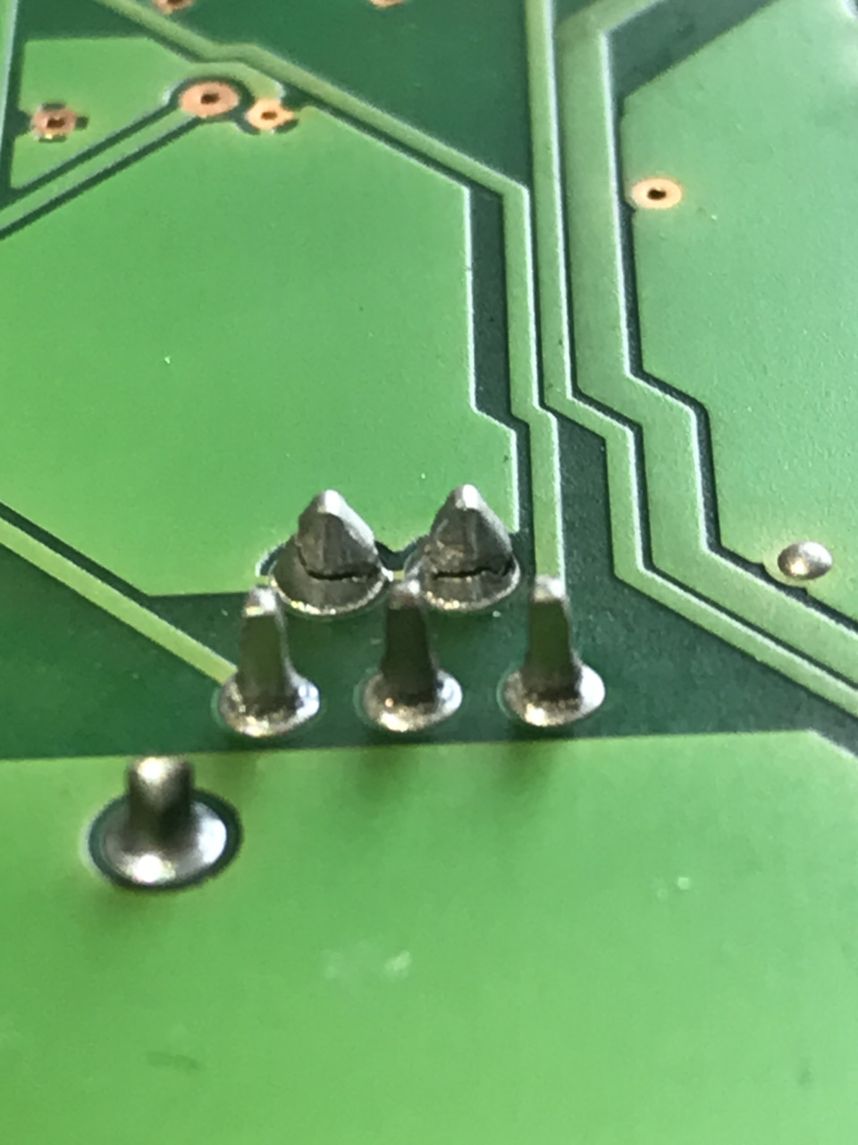 Щелчки помехи в динамиках музыки bmw7 e65, причина, ремонт — BMW 7 ...