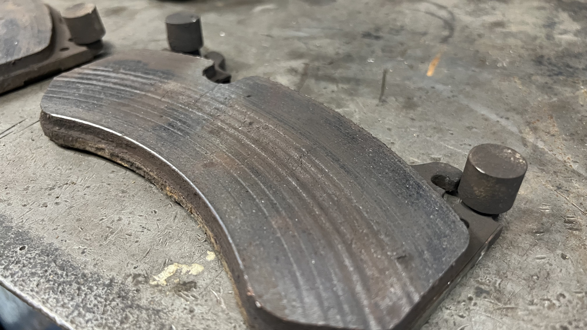 64. Передние тормозные диски и колодки Brembo на GL63 AMG — Mercedes ...