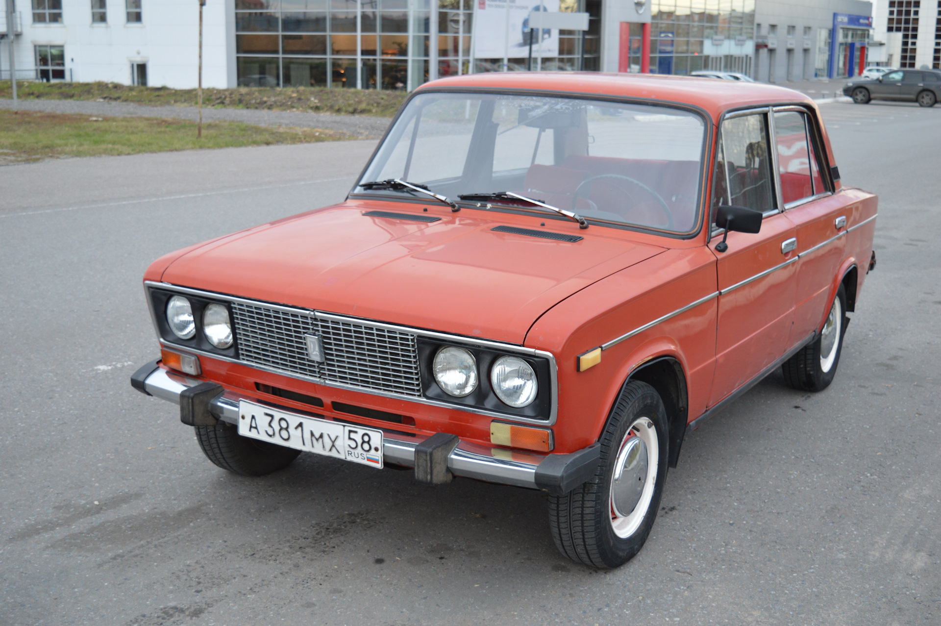 ВАЗ 2106 красный 1990