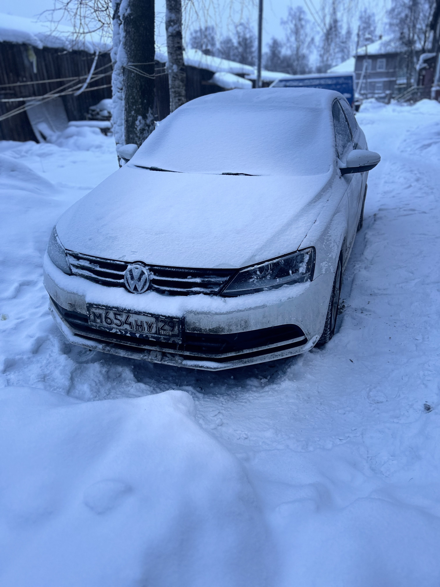 АКБ прямой полярности вместо обратной — Volkswagen Jetta VI, 1,6 л, 2015  года | плановое ТО | DRIVE2