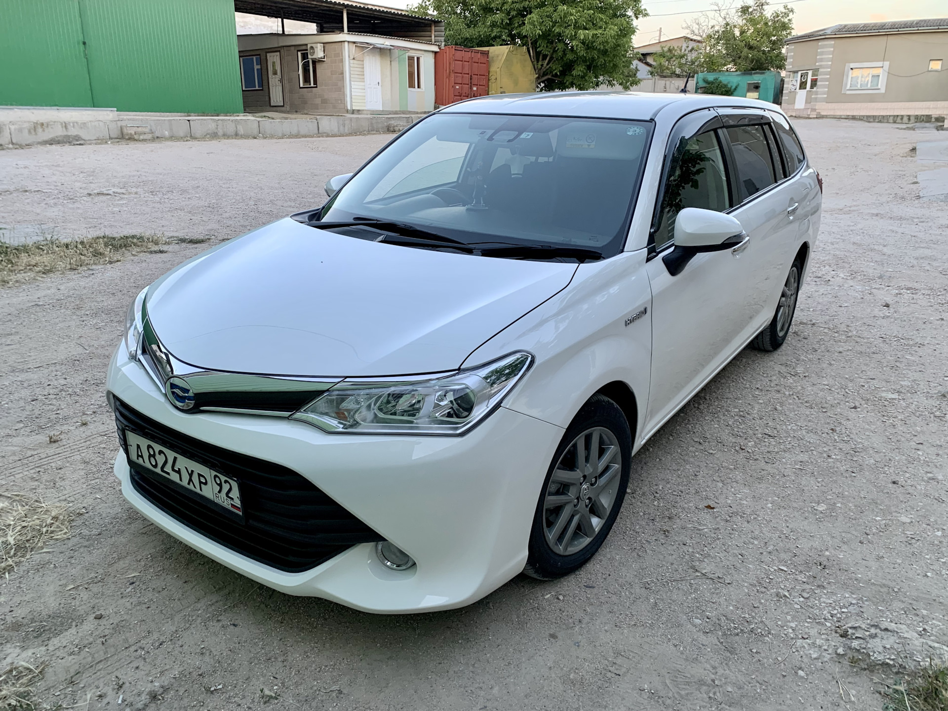 Toyota Corolla Fielder Hybrid g