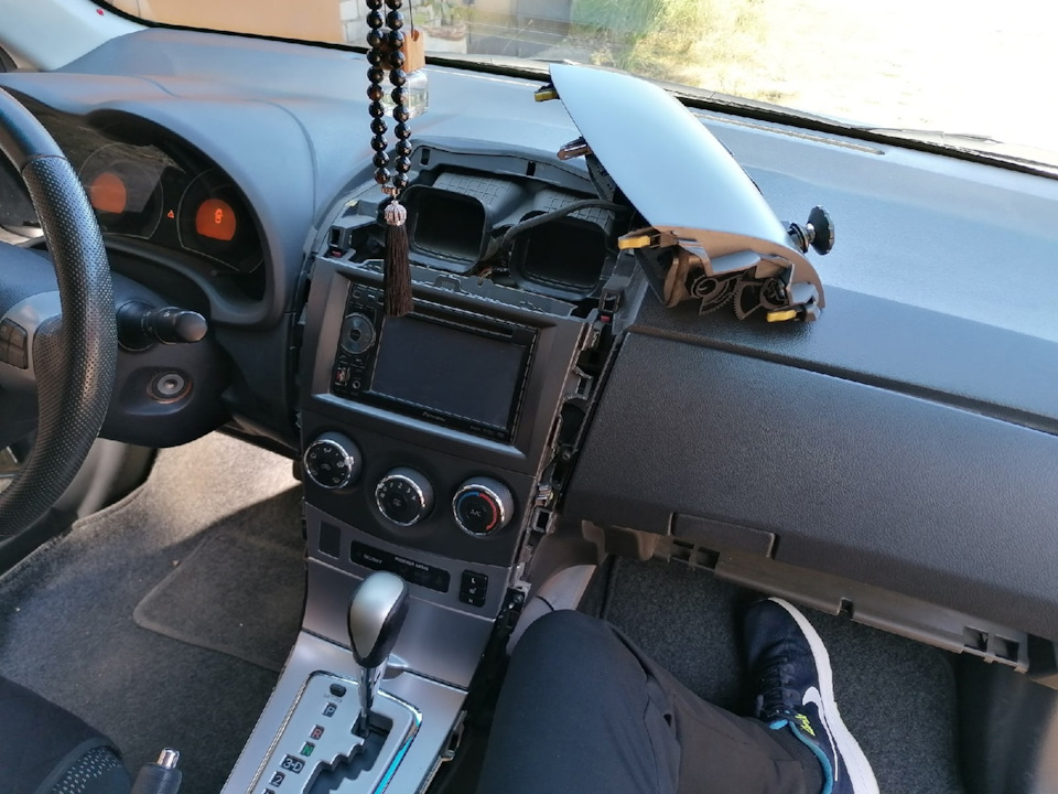 Разбор панели, устранение сверчков — Toyota Corolla (140/150), 1,6 л ...