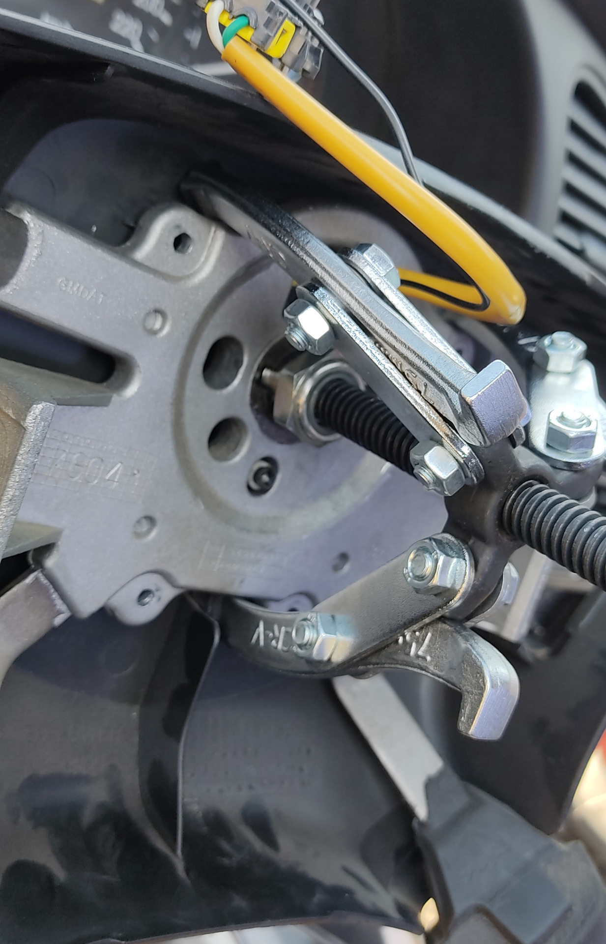 Как снять 4-х спицевый руль на Ланосе или подстава от JONNESWAY ...